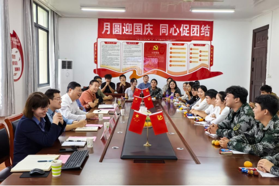 学校举行“铸牢中华民族共同体意识”座谈交流